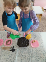 «Вот какой огород на окне у нас растет!» «Вот какой огород на окне у нас растет!».
